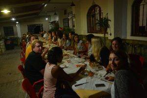 Dinner with local specialities with a group of language students of the Spanish, English and German courses in summer