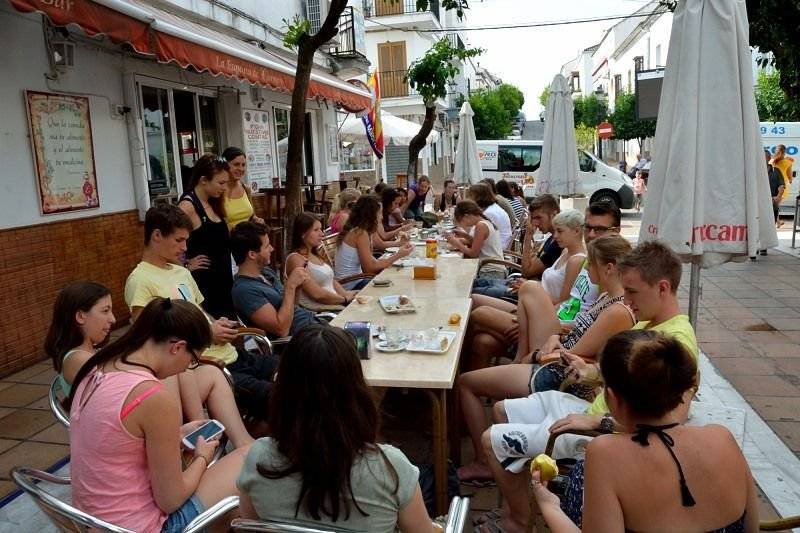 Desayuno en el descanso del curso de español