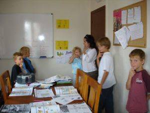 Spanish course for children kid's course at Academia Pradoventura in Prado del Rey, Andalucia